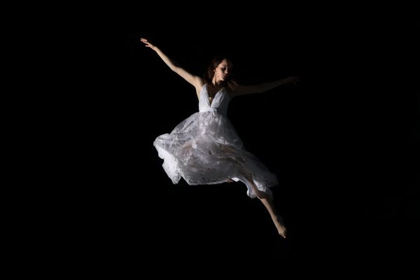 dancer-C46RHL3.jpg dancer-C46RHL3.jpg